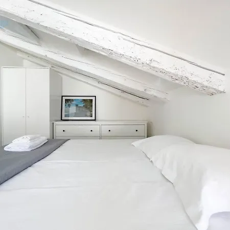 Corridoni 4c Tirabora Short Rent Appartement