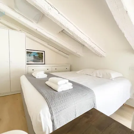 Corridoni 4c Tirabora Short Rent Apartment *
