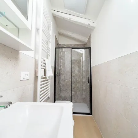 Corridoni 4c Tirabora Short Rent 아파트