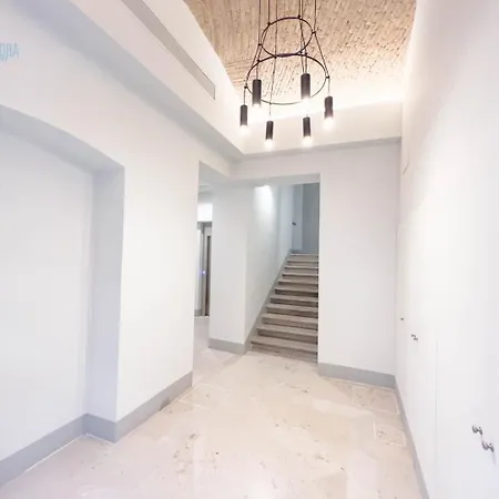 Corridoni 4c Tirabora Short Rent *
